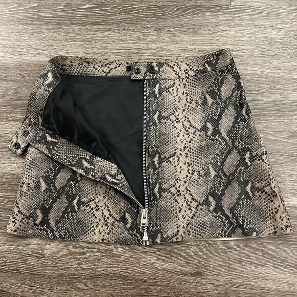 AllSaints Lena Oba Snake Embossed Leather Mini Skirt US 6 Faux Python Zip Front - Picture 7 of 15